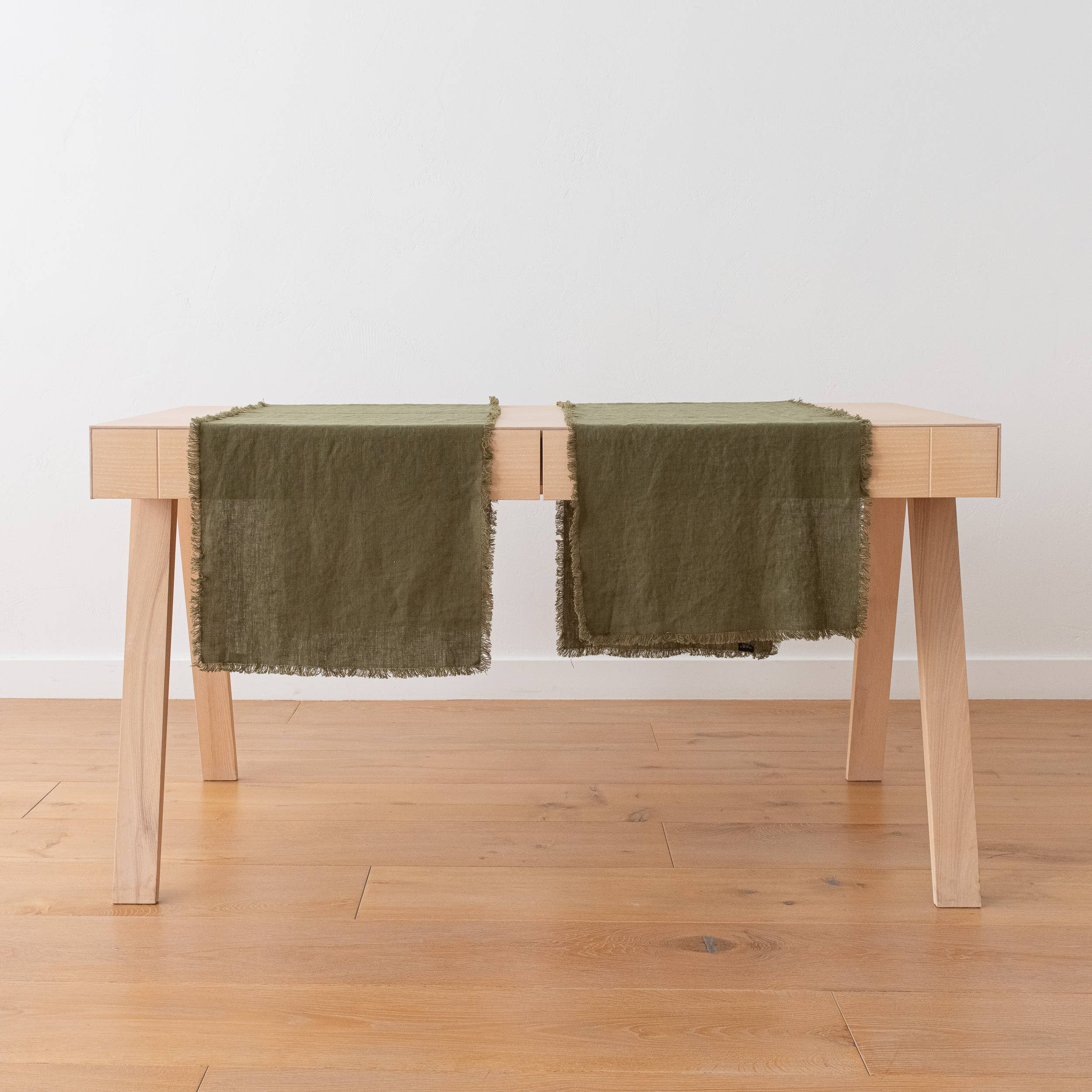 LinenMe - Wholesale Table Runner - Linen Table Runner Olive Green Terra Fringe6