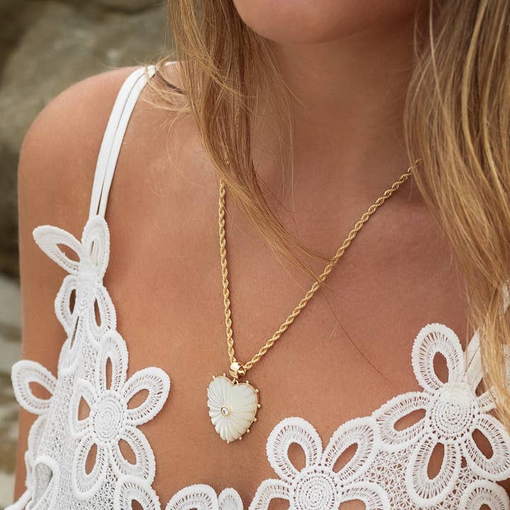 THATCH - Wholesale Pendant/Charm Necklace - Malene Mother Of Pearl Rope Necklace