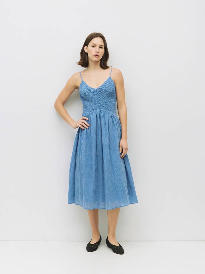 Il Vestito Orlando | Vestito Midi a Righe con Smock per la vendita all'ingrosso da parte di MOD REF