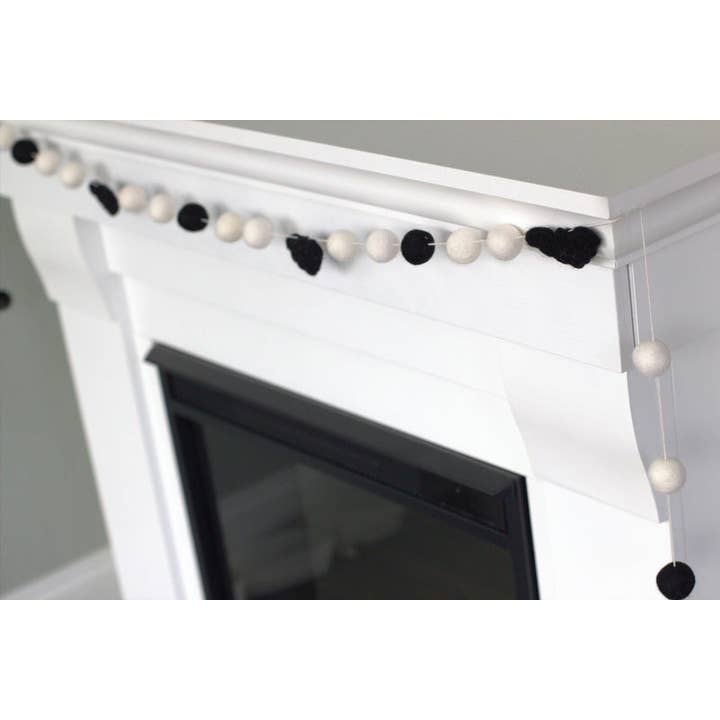 Matthew + Mae - Wholesale Bunting/Garland - Bat Halloween Garland- Black & White4