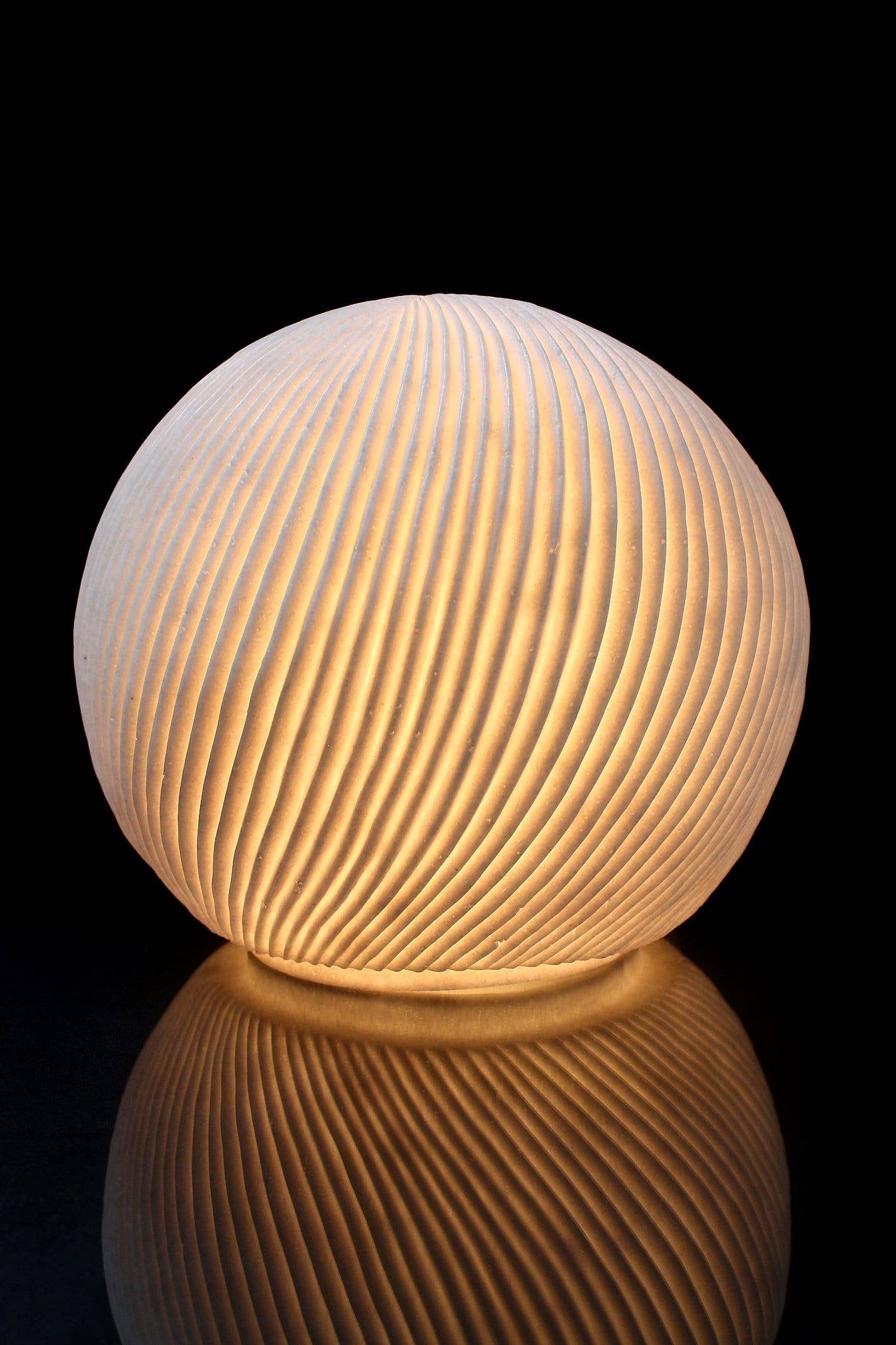 The Light Garden Collection - Vente Décorations de table - Slash Ball 13 x 11,5 pouces0