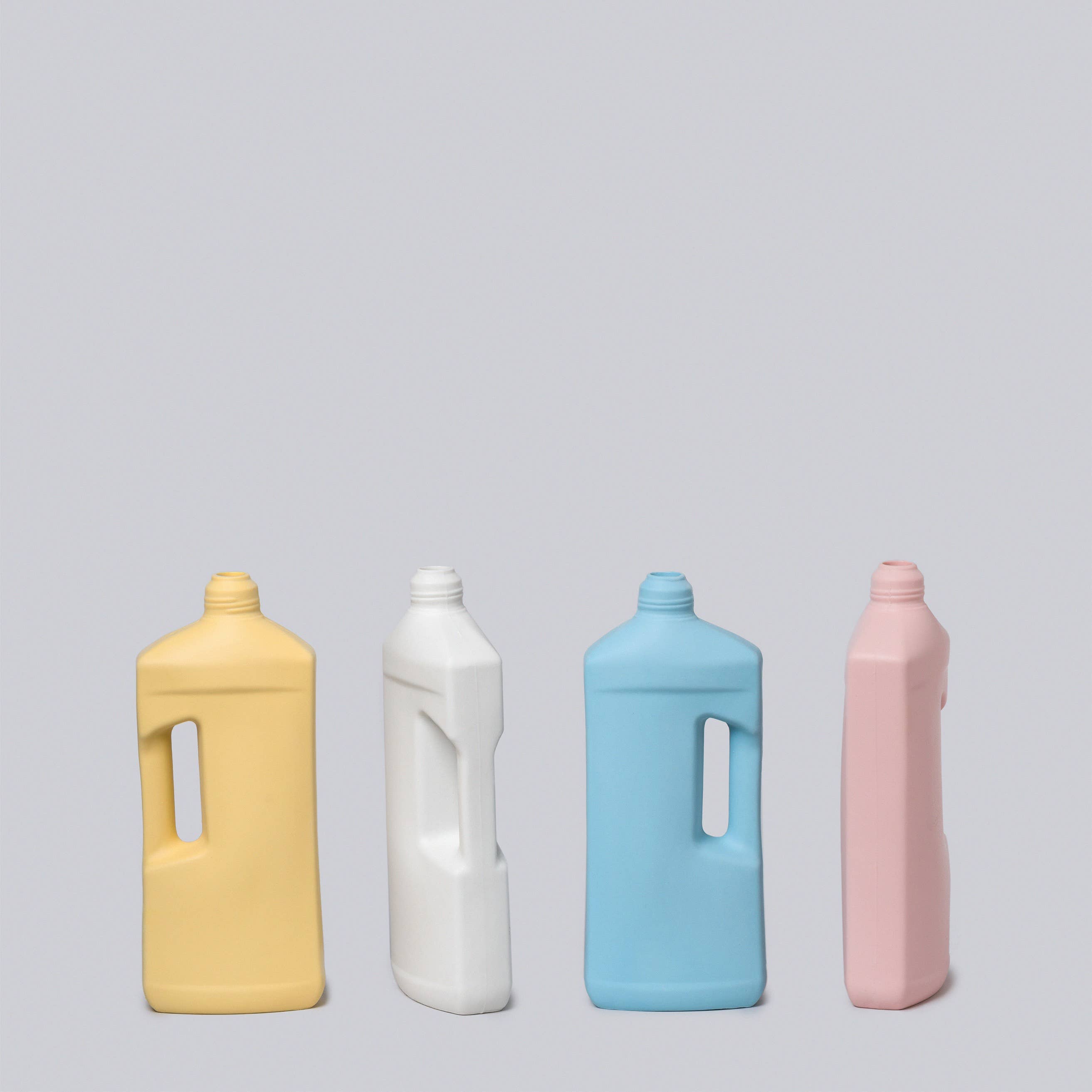 Middle Kingdom - Wholesale Vase - Matte Porcelain Motor Oil Bottle Vase3