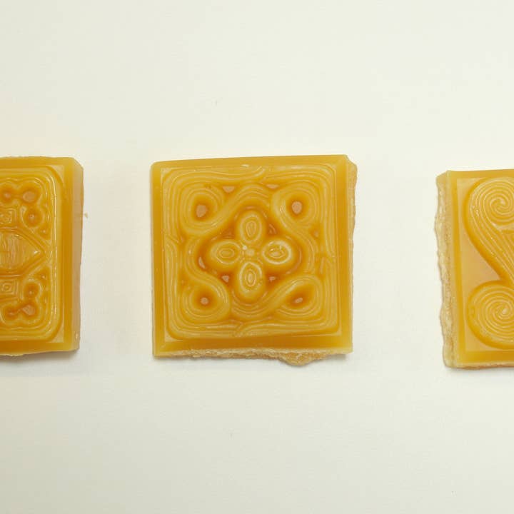 Zambeezi - Wholesale Craft Supplies - Pure Zambian Beeswax - 2 oz2