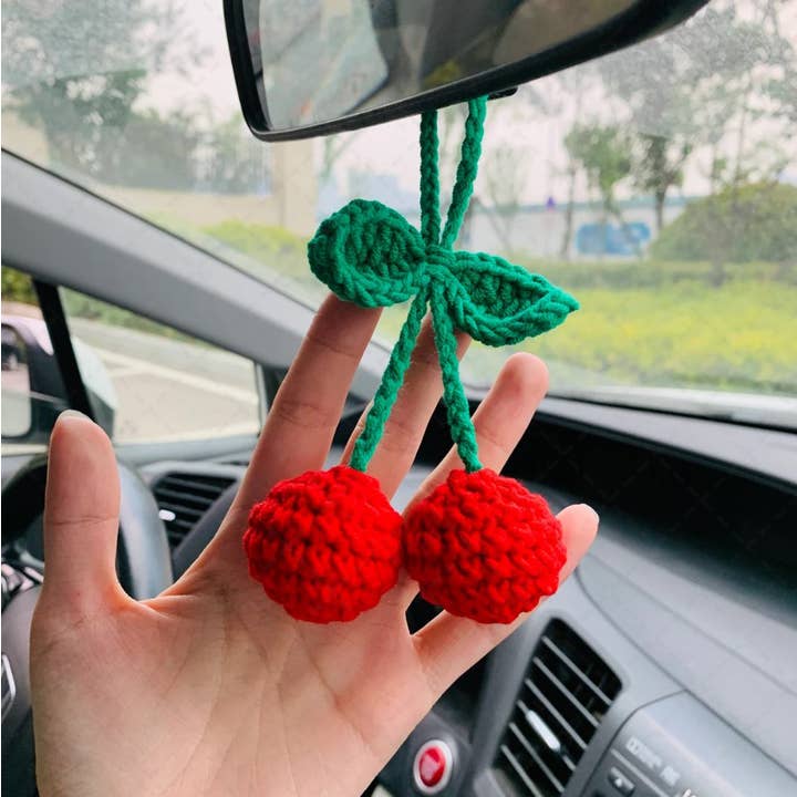 TOMOPOD LLC - Vente Breloque décorative pour voiture – femme - Jolis accessoires de suspension pour miroir de voiture en forme de cerisier au crochet pour femmes