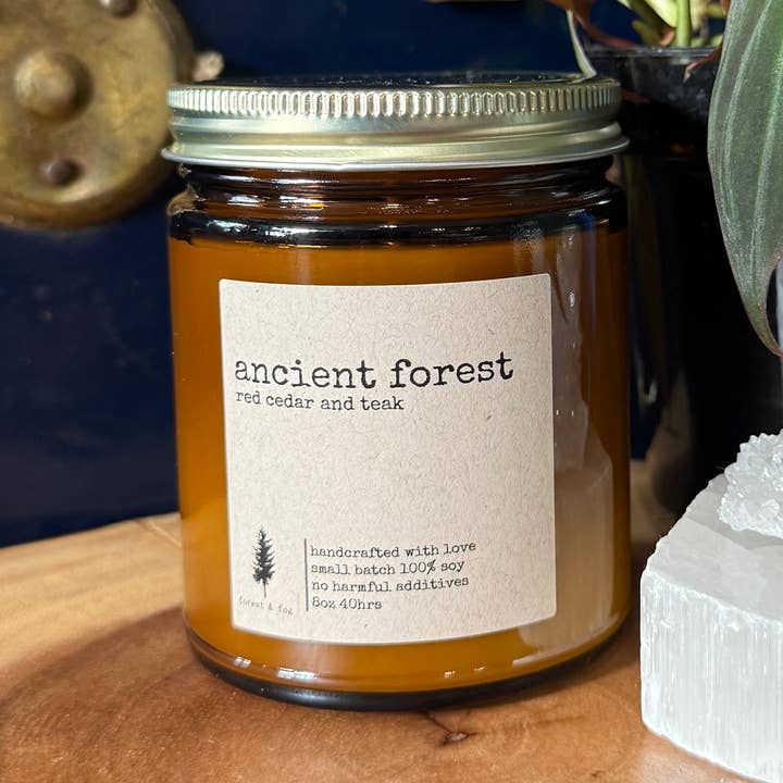 8 oz håndhældt soja lille batch stearinlys - gammel skov for engroshandel hos forest & fog