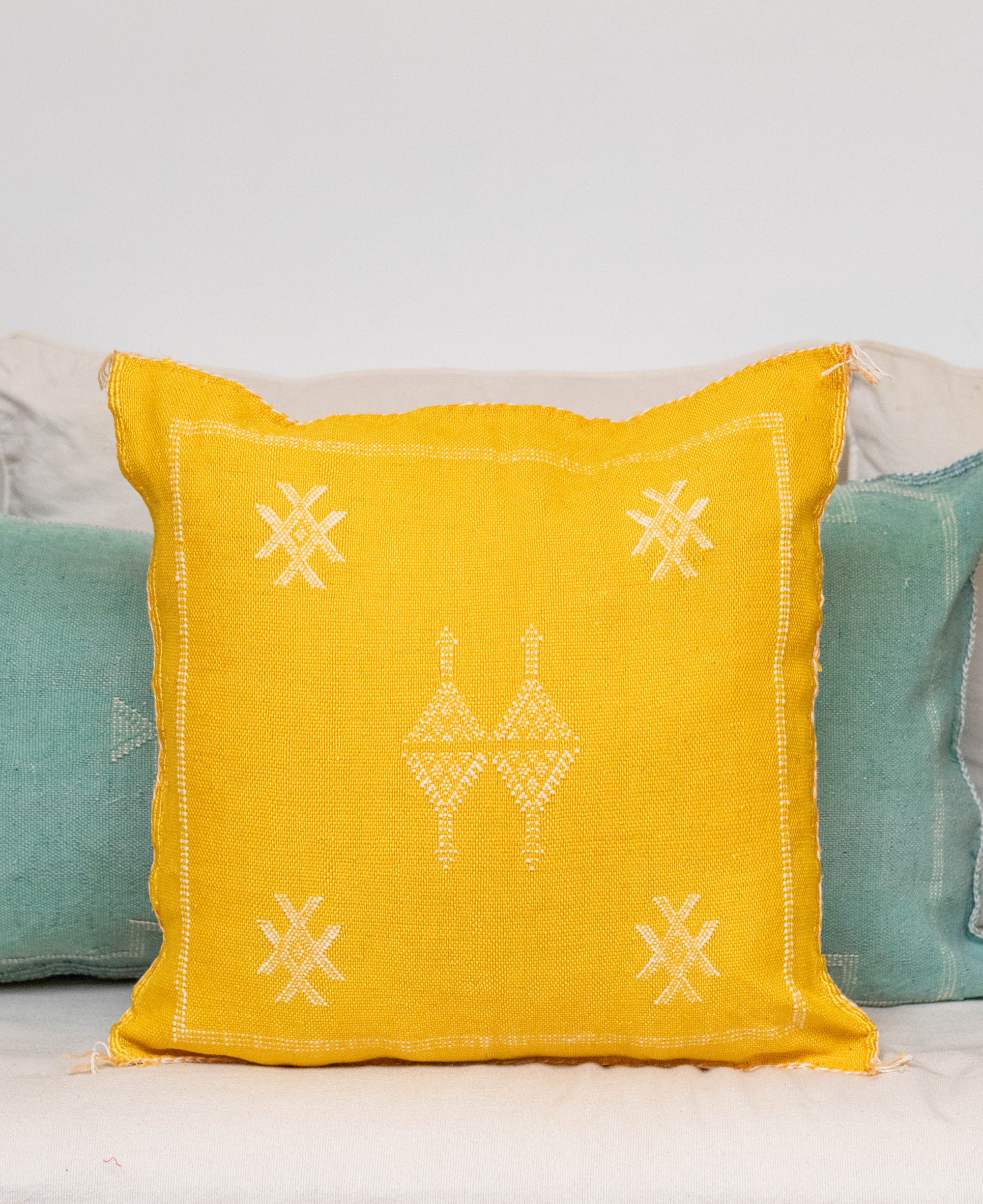 Maison Berber - Vendita all'ingrosso Fodera cuscino decorativo - Fodera per cuscino in seta di cactus marocchina fatta a mano - Giallo1