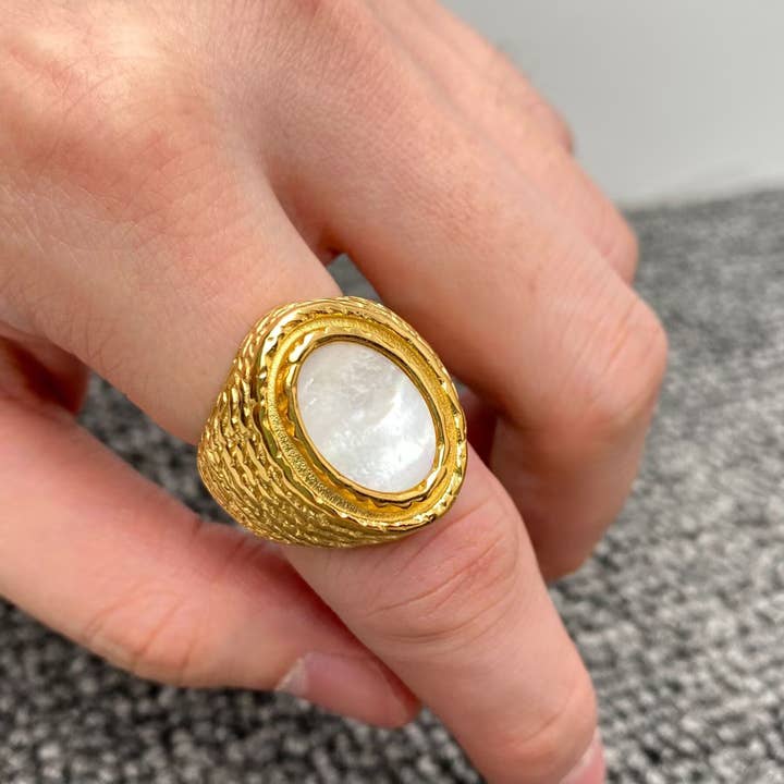 Mio Queena - Wholesale Cocktail/Statement Ring - Inlaid Shell 18K Golden SS Oval Irregular Texture Ring -FGS