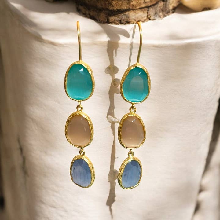 ALINA örhängen i förgyllt silver med äkta agatsten för wholesale av TOURMALYN