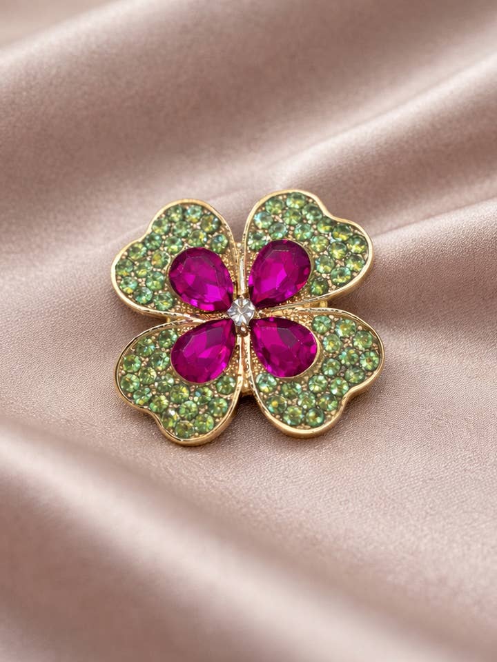Button jewel / pin – Pink clover for wholesale by Froufrouz