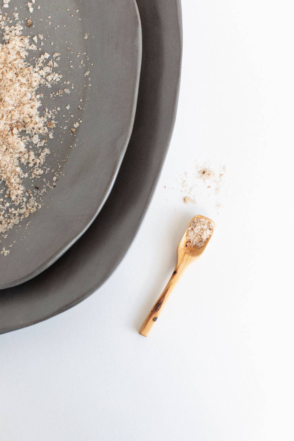 Tagliaferro Ceramics – Großhandel Servierplatten – Moderne Servierplatte in Anthrazit2