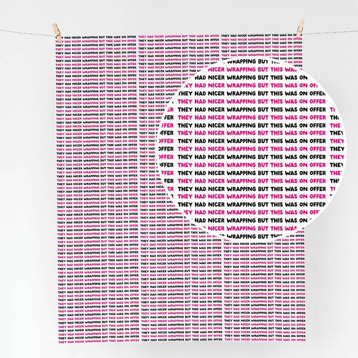 Grappig plat cadeaupapier van 70 x 50 cm - 'Goedkoper' voor wholesale door The Buddy Fernandez Card Company