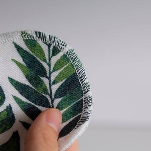 Well Beings Supply - Wholesale Cotton pad - Cotton Facial Rounds | Set of 12 + Wash Bag | Leafy Monstera2