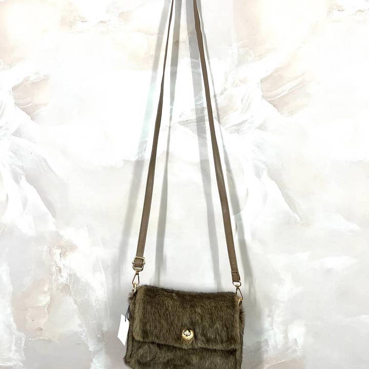 LINETA - Wholesale Crossbody Bag - Women's - SAC-3 Synthetic Fur Shoulder Bag2