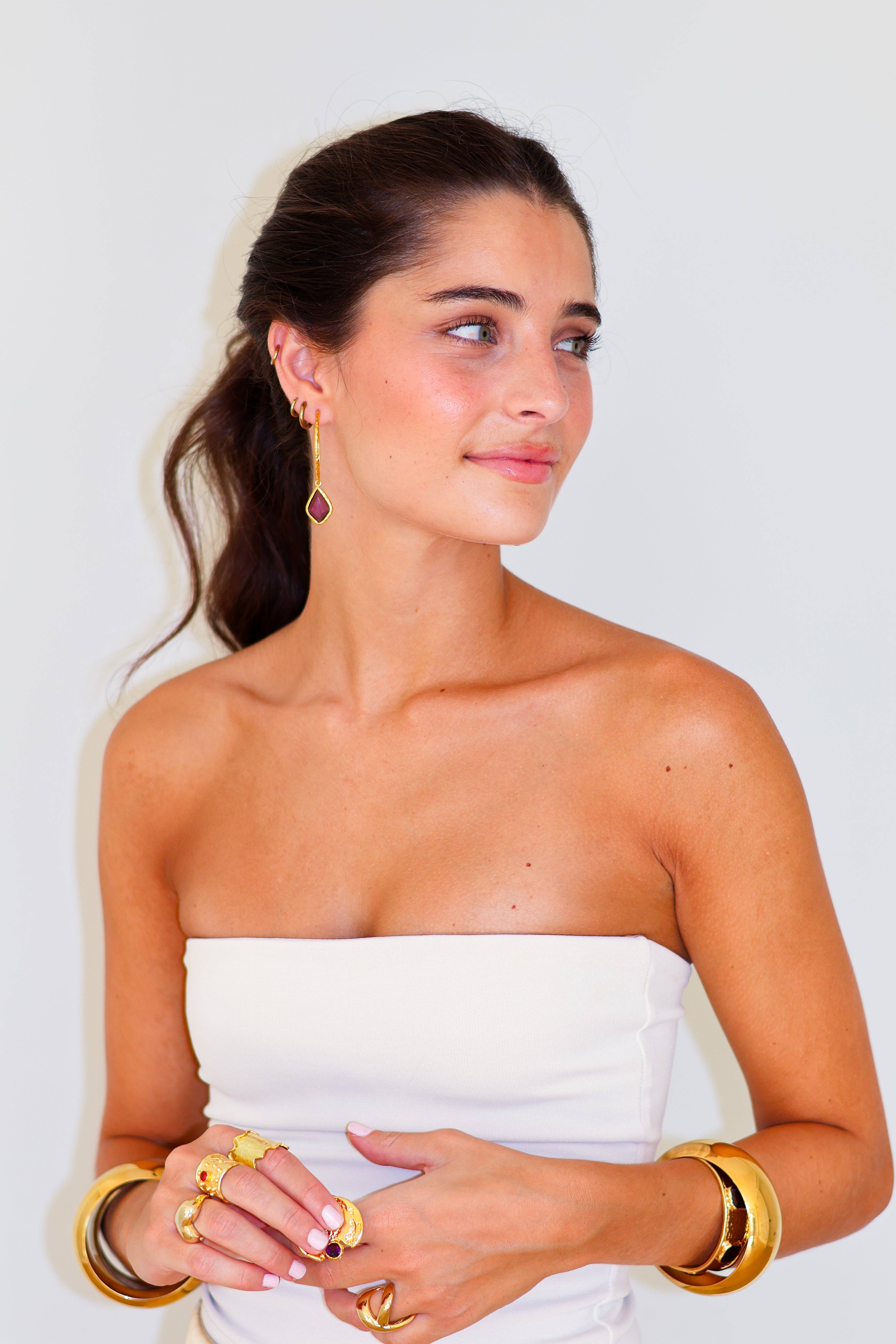 Woonder - Wholesale Dangle Earrings - Alma Burgundy Earrings4