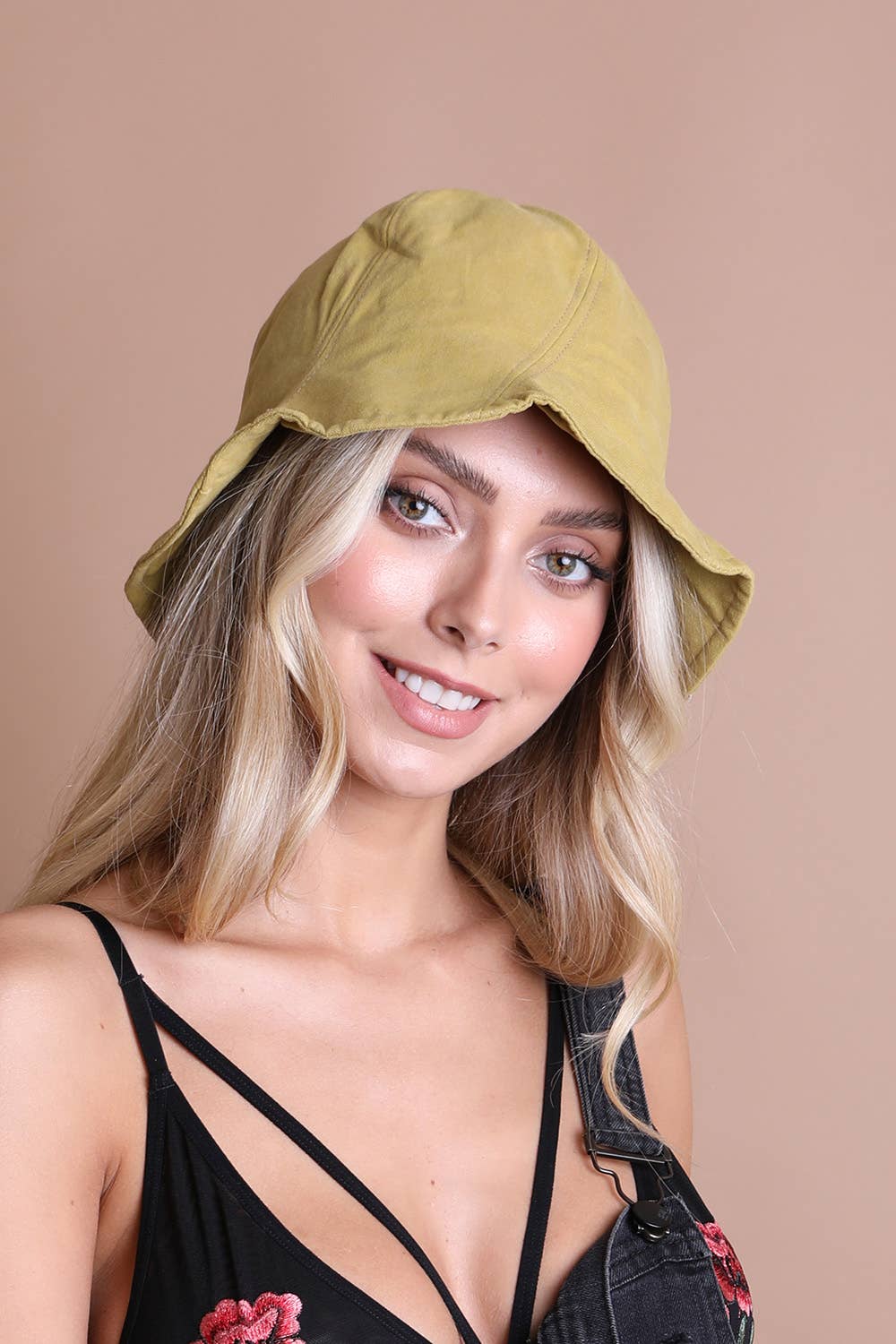 Leto Accessories - Wholesale Bucket Hat - Women's - Cotton Bucket Hat with Vintage Vibe🌼– Soft, Stylish, Chic3