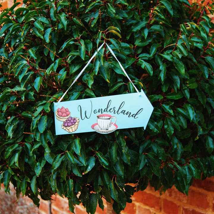 Talking Tables USA - Wholesale Party Sign/Banner - Alice in Wonderland Arrow Signs - 12 Pack | Tea Party |2