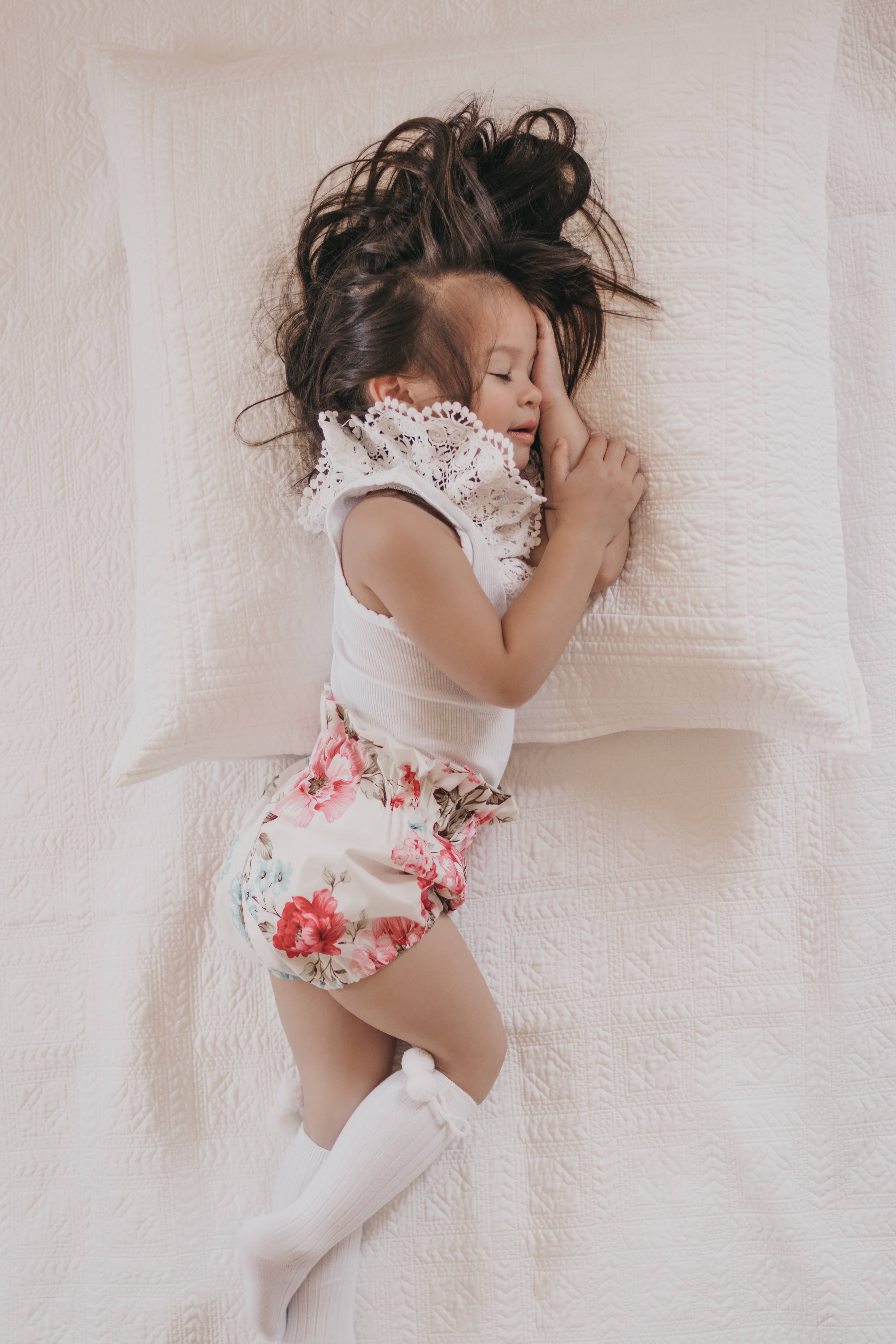 Classical Child - Vente Chaussettes – enfant - Chaussettes de genouillères à pompon haute couleur blanche11