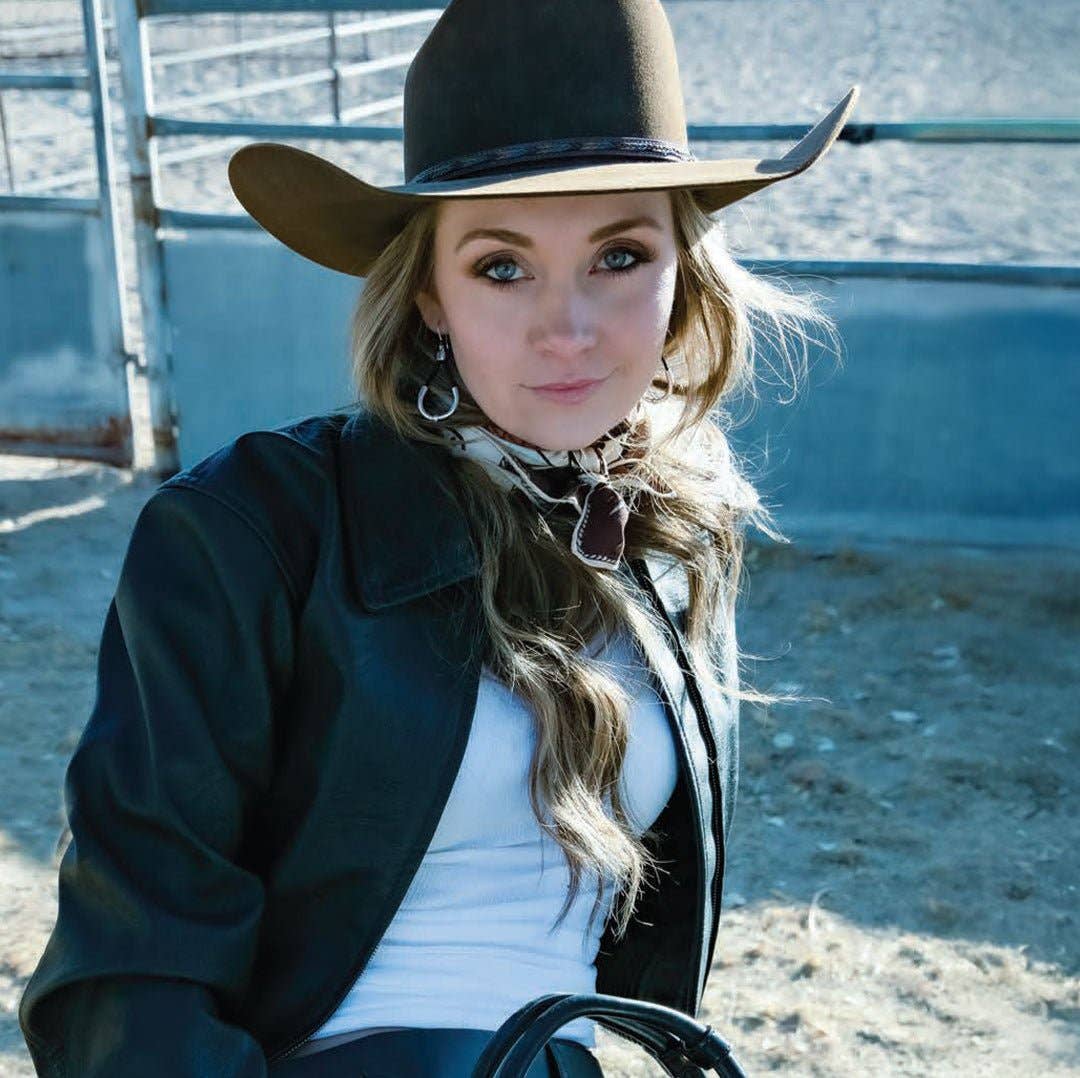 URBAN-EQUESTRIAN - Wholesale Dangle Earrings - Calista - Sterling Silver Bosal Horseshoe Earring on Natural Leather8