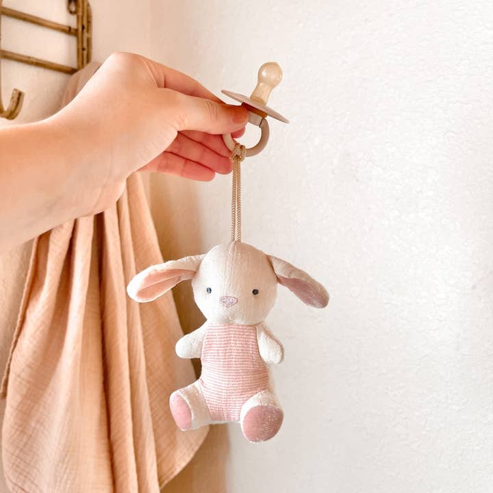 Itzy Ritzy - Wholesale Pacifier - Baby - *NEW OPTIONS* Bitzy Pal Natural Rubber Pacifier & Plush