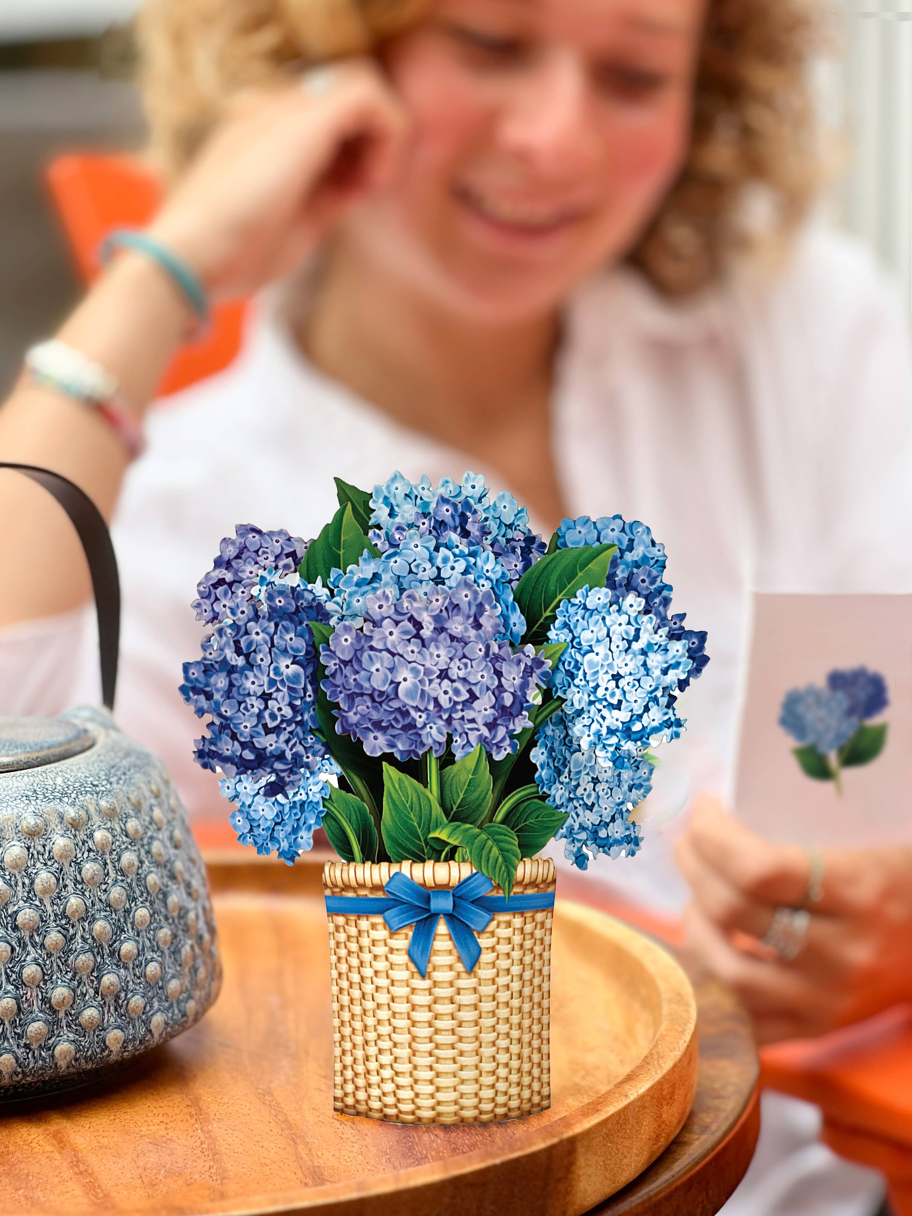 FreshCut Paper LLC - Wholesale Everyday Greeting Card - Mini Nantucket Hydrangeas (10 Pop-up Greeting Cards)3