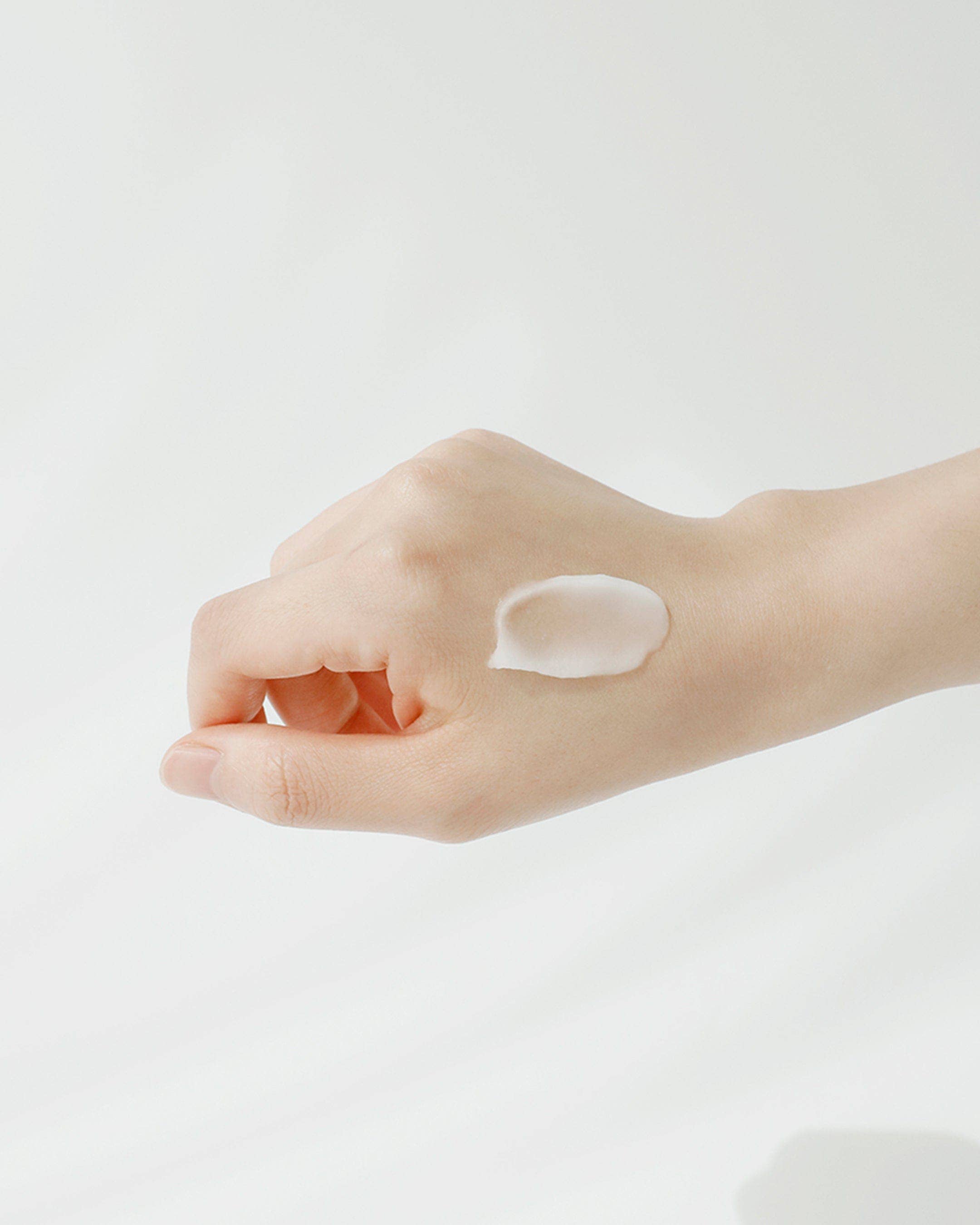 Kosmic - Kbeauty Skincare - Wholesale Facial Exfoliant/Scrub - [BEAUTY OF JOSEON] APRICOT BLOSSOM PEELING GEL 100ML3