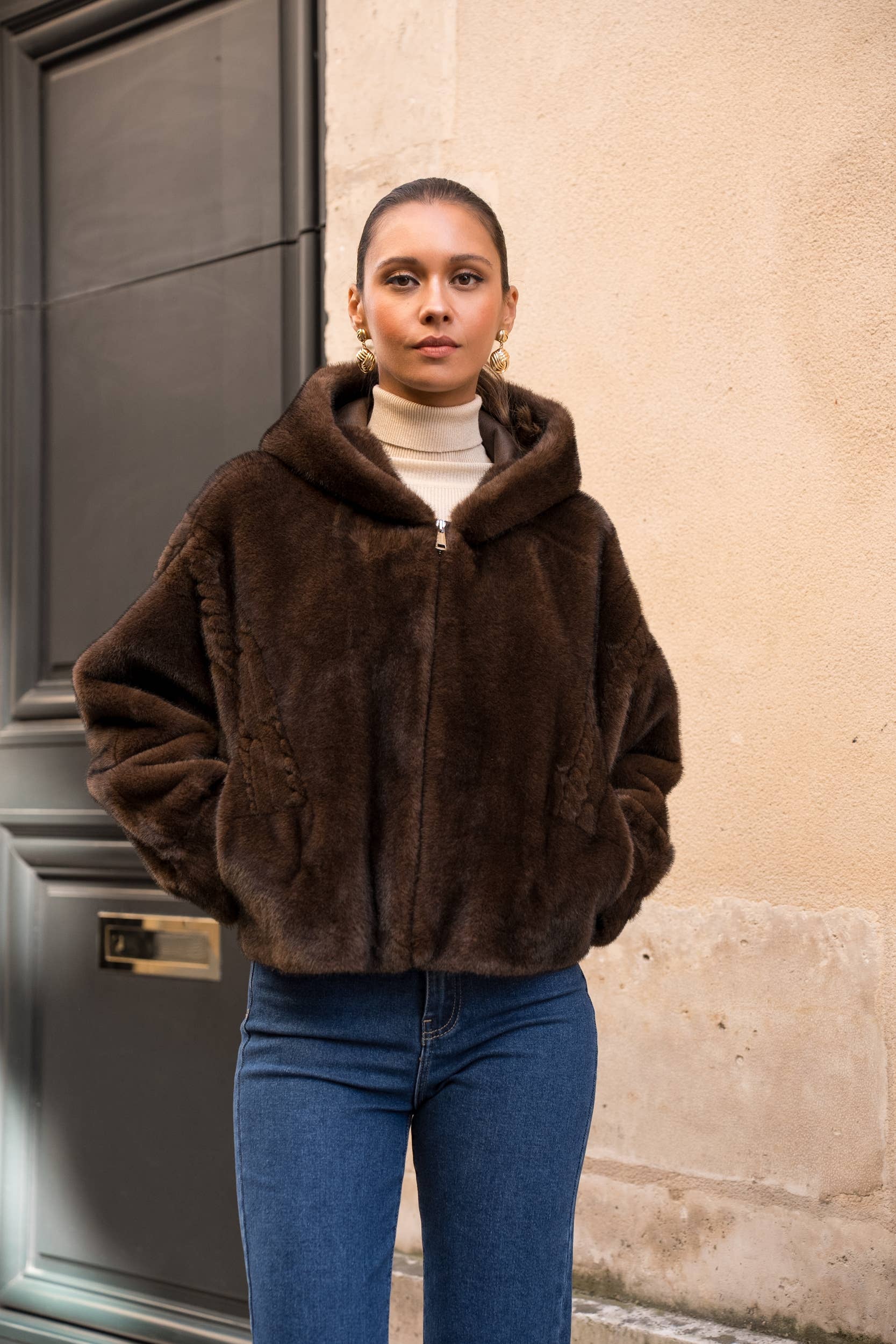 Attentif Paris - Wholesale Fur/Faux Fur Coat - Women's - Short coat with hood in faux fur with braided details30