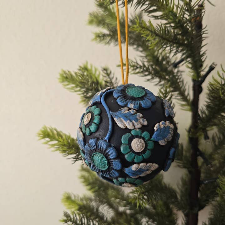 WUAMAN - Alpaca - Wholesale Ornament - Ceramic Ornaments | Handmade Ornaments | Holiday4