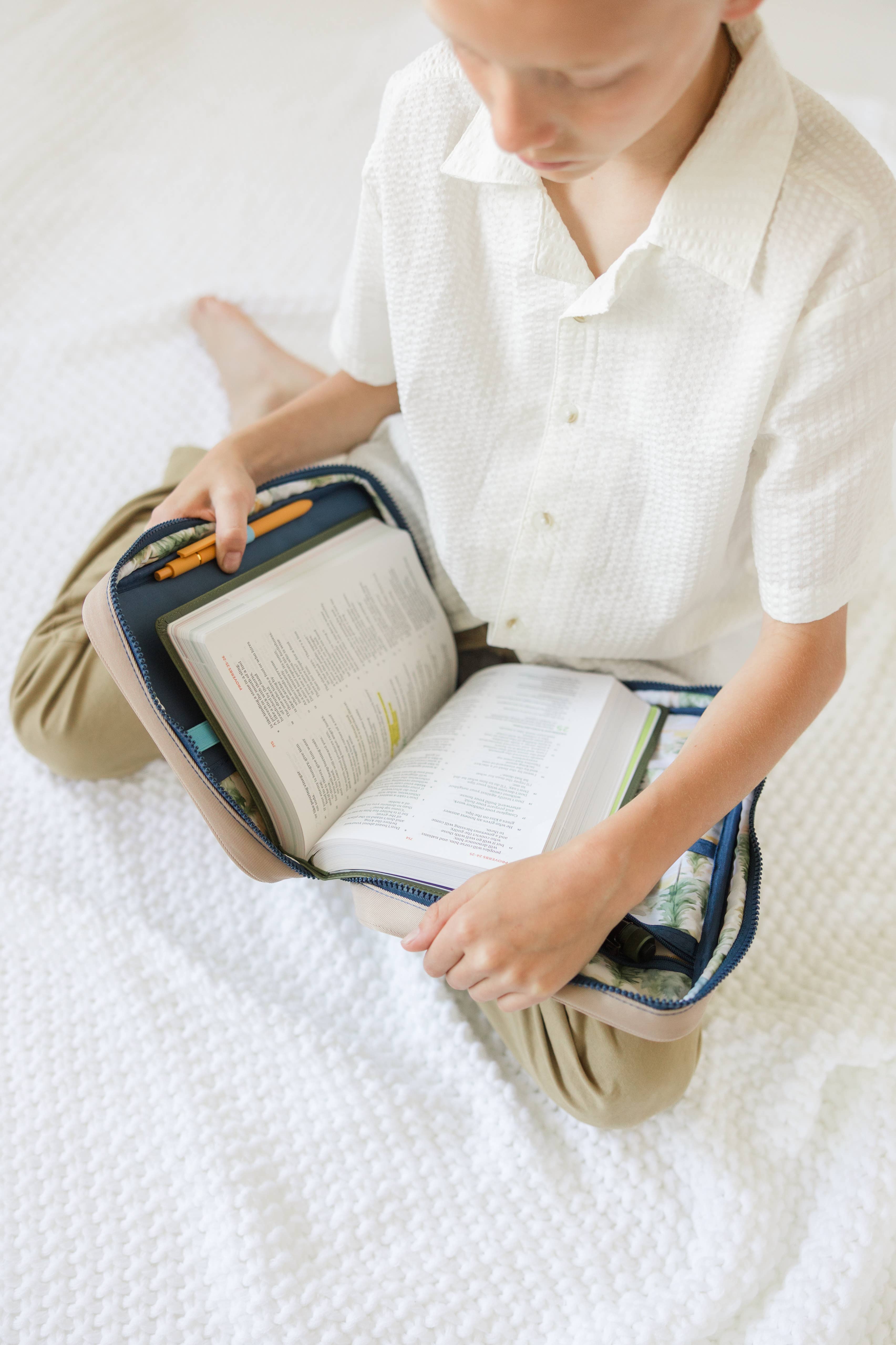 Ever, AJ - Wholesale Bible Cover - BOY Kid Bible Case Color-block, EXPLORER Bible Cover4