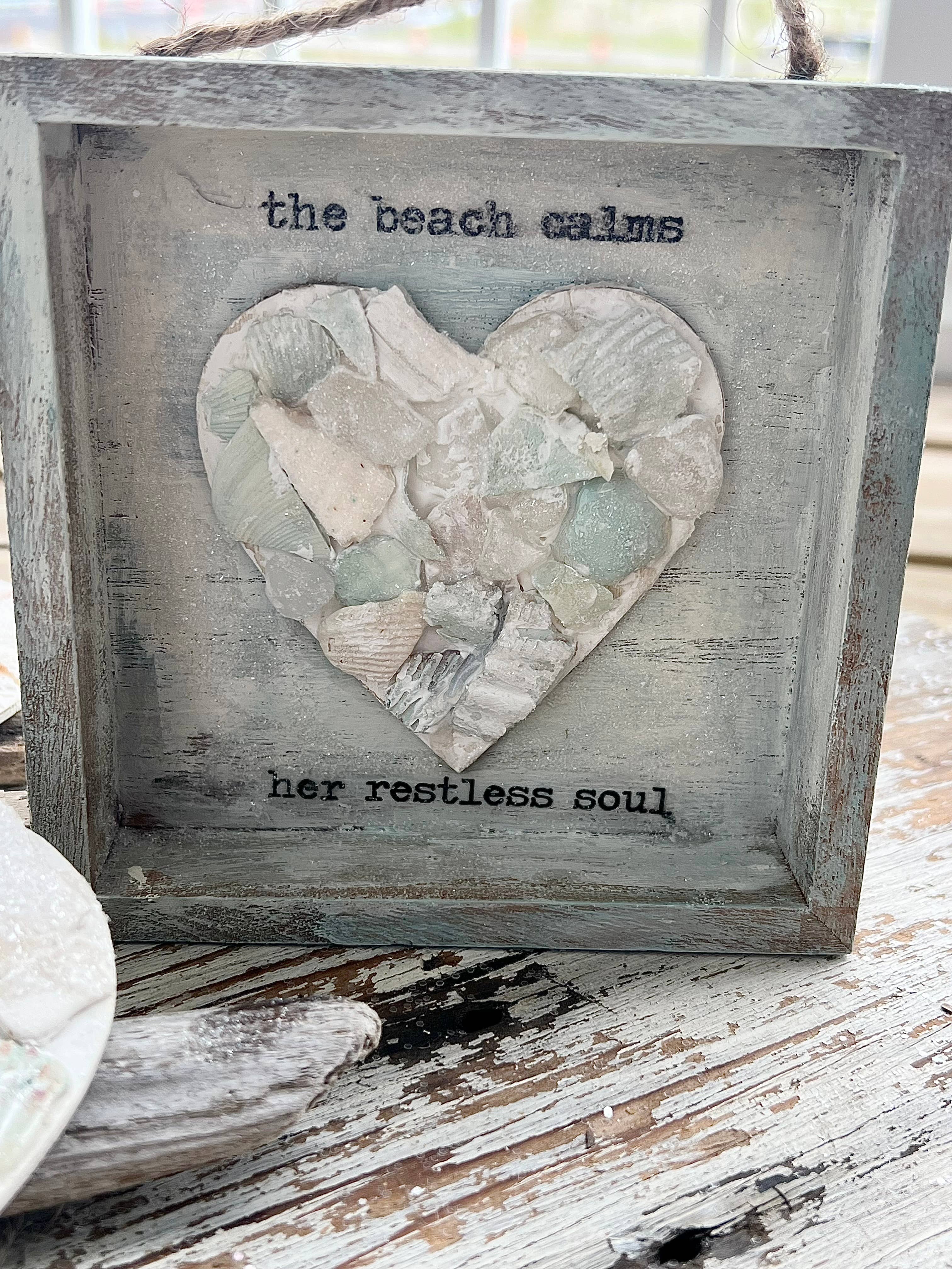 UnfiniSHEd - Wholesale Sign - Sea Shell Mosaic Heart Sign, Choose Saying,2