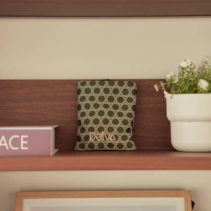 Deiva - Wholesale Sachet - Rain on Tea Leaf1