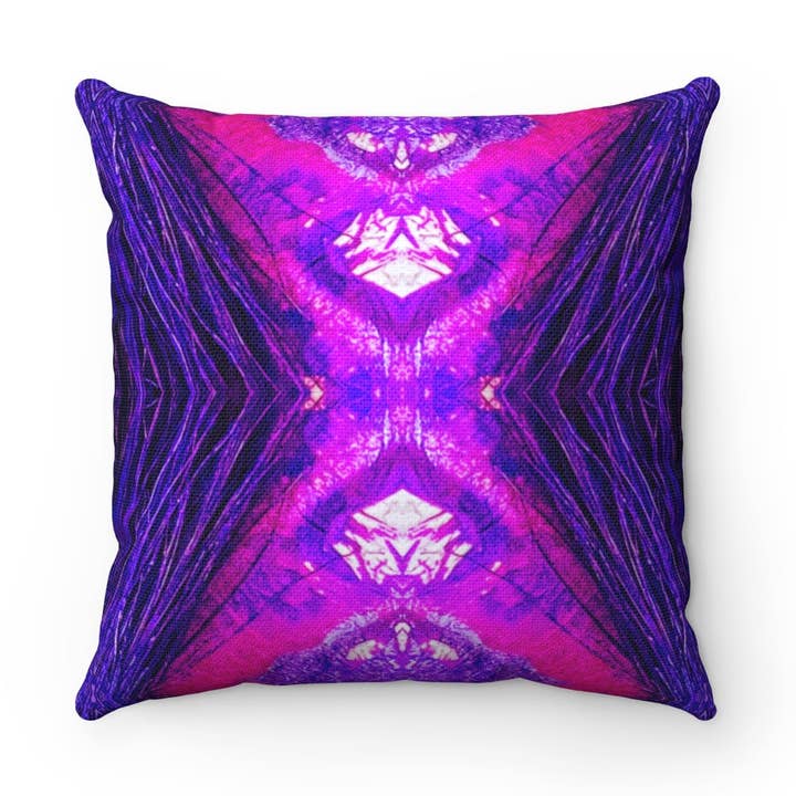 Tiger Queen firkantet pude for engroshandel hos Fridge Art Boutique