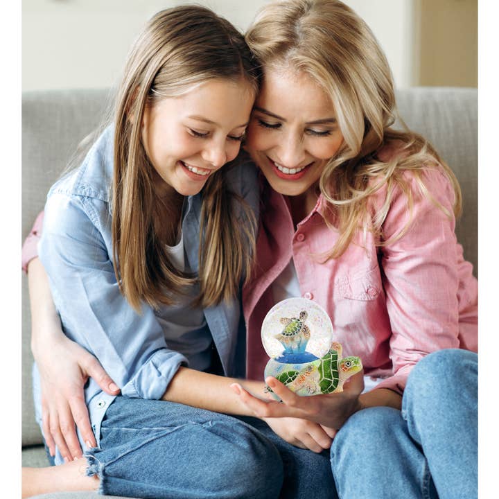 Cota Global - Wholesale Snow Globe - Snowglobe - Green Sea Turtle Egg 65Mm3