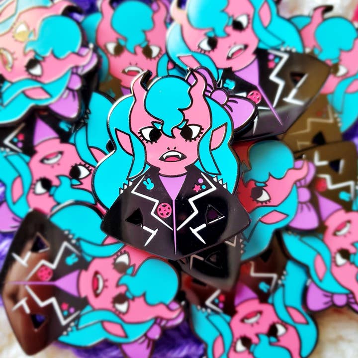 Épingle Émaillée Pastel Punk pour la vente par Fresh Hot Flavors LLC