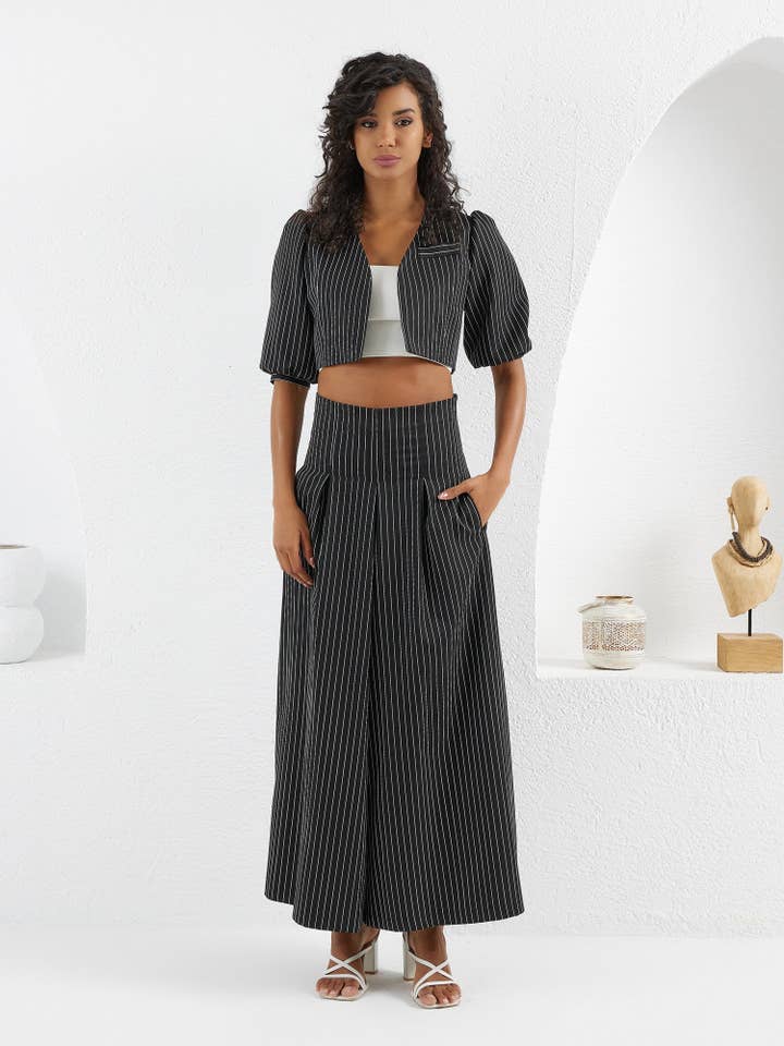 Palazzo Ensemble - Sorte & Hvide Striber for engroshandel hos LUMINA ELIGMA