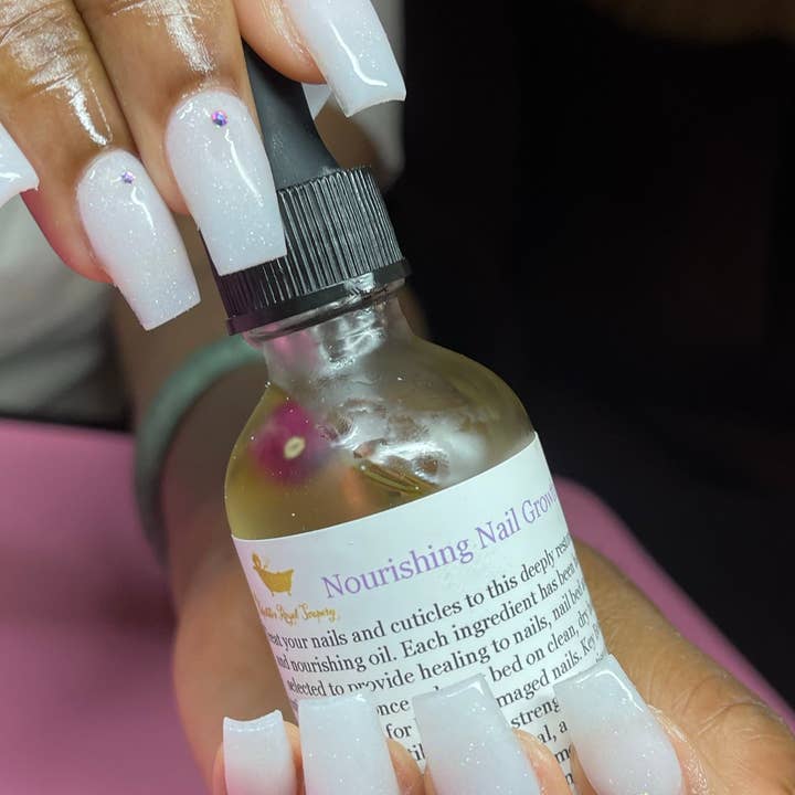 Huile pour cuticules Bio pour la vente par Nefertiti’s Royal Soapery