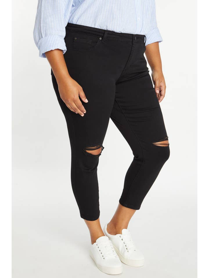 Black OPEN PACK Plus Size Distressed Ankle Grazer Jeans WEP3282XL for wholesale on Faire2