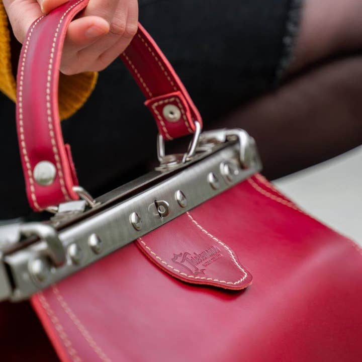 Thielemann Leather Manufacturer – wholesale Väska med handtag – Dam – Läkarkväska ”Santa Maria” med läderfickor6