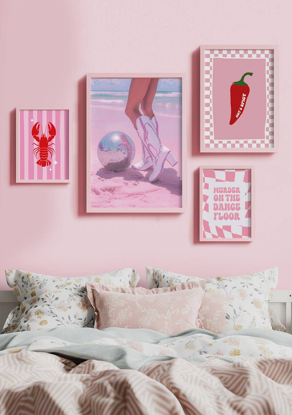 MokaMouse - Wholesale Art Print - Botte de cowboy sur la plage1