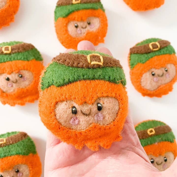 Sewing Seeds Play - Wholesale Decorative Tabletop Object - One St. Patrick's Day Felt Leprechaun Face