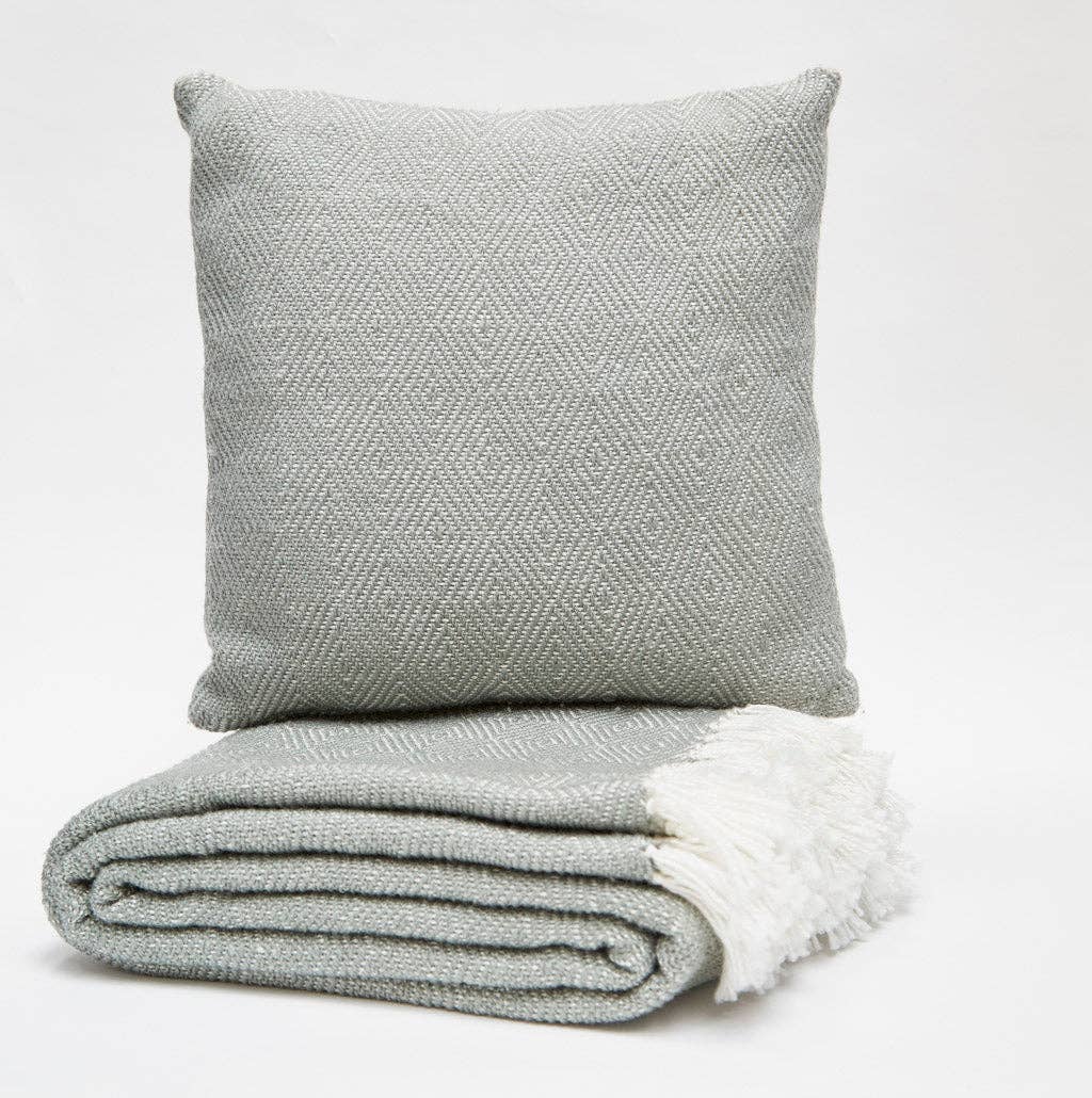Weaver Green - Wholesale Throw Blanket - Diamond Dove Grey Blanket5