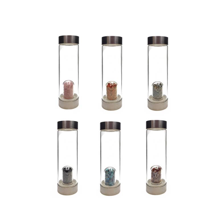 04 - Bouteille d'eau en verre de guérison infusée de cristaux avec éclats de pierres précieuses 9" de hauteur Labradorite, Quartz Rose, Jaspe, Tourmaline Noire, Turquoise pour la vente par CRCBEADS