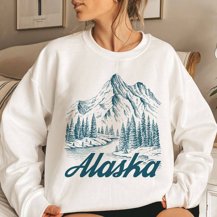Sweatshirt Alaska - Graphique d'Illustration de Montagne Crewneck pour la vente par Hey Mountains