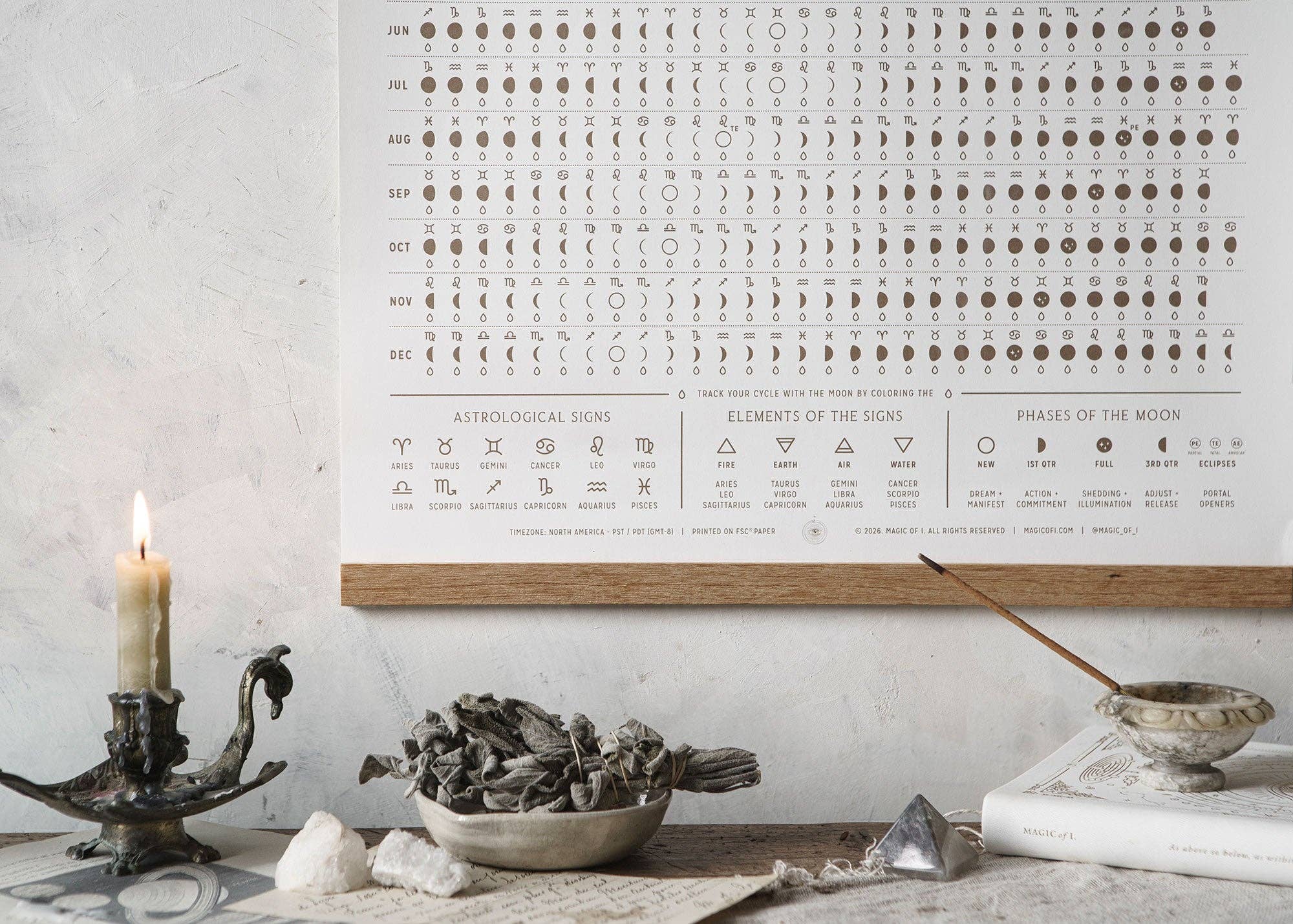 Vit 2026 Månfaser + Tecken Kalender för wholesale på Faire1