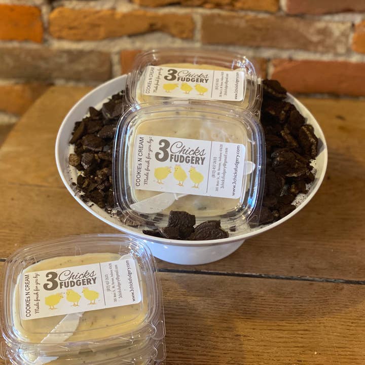 3 Chicks Fudgery - Vente Fudges - Biscuits N Cream Fudge 1/2 livre