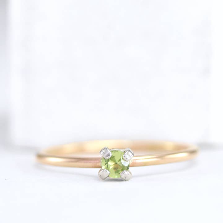 Fijne Peridoot Ring voor wholesale door Sloane Jewelry Design