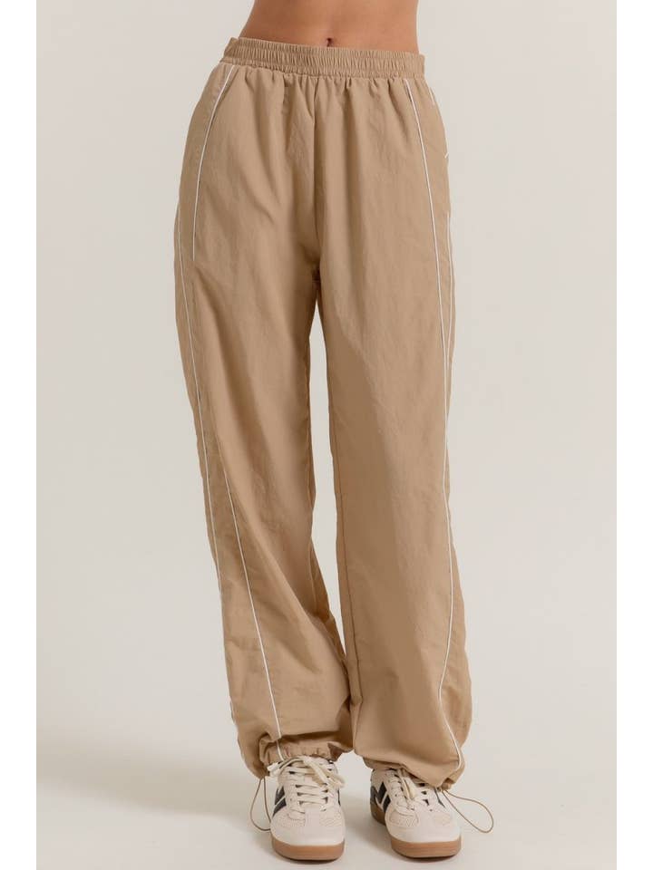 Vanilla Monkey - Vendita all'ingrosso Pantaloni sportivi - Donna - Pantaloni da tuta con bande laterali Anorak1