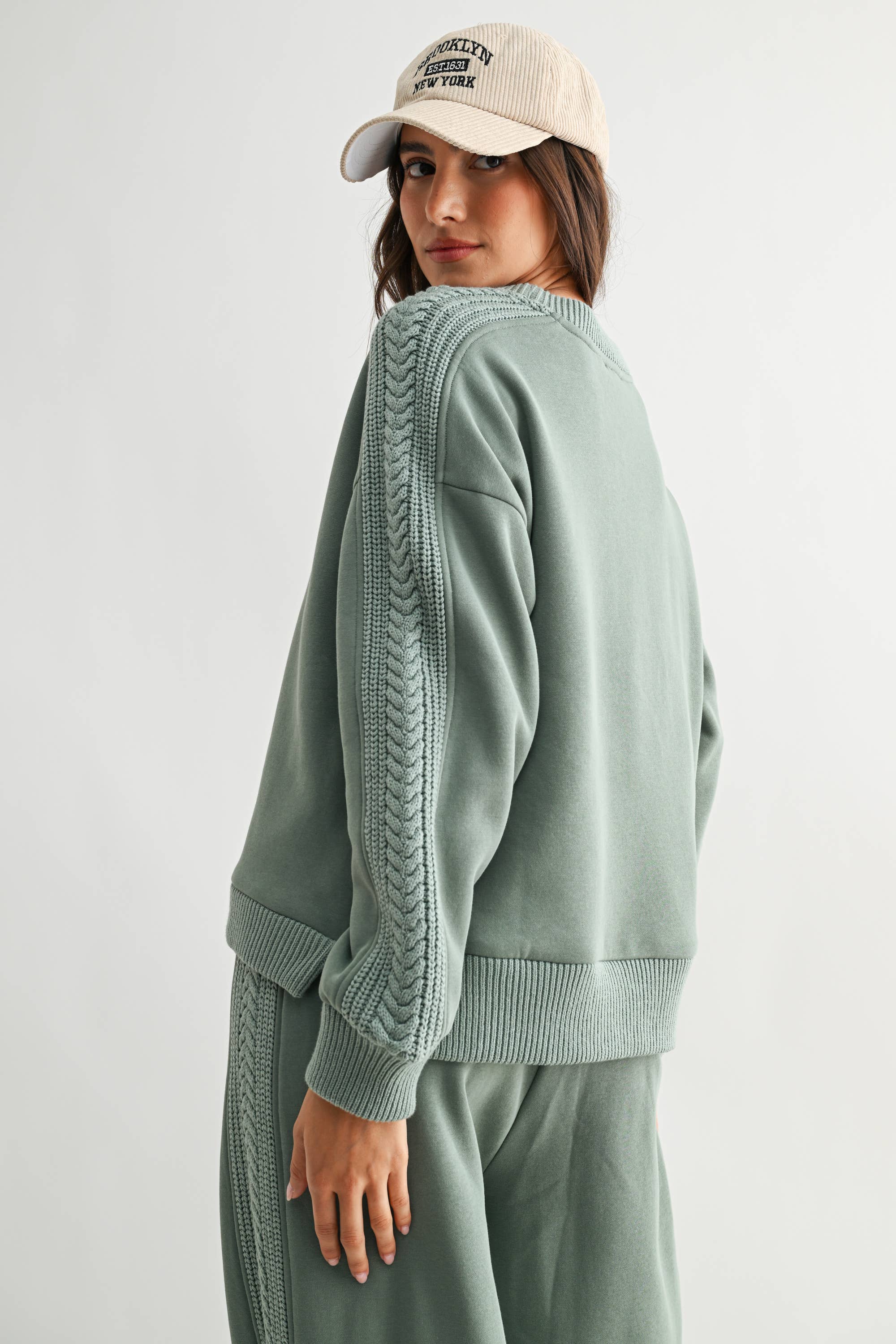 Camellia – wholesale Tops set – Women's – CS10248E CABLE KNIT TRIM OVERSIZED LOUNGE SET31