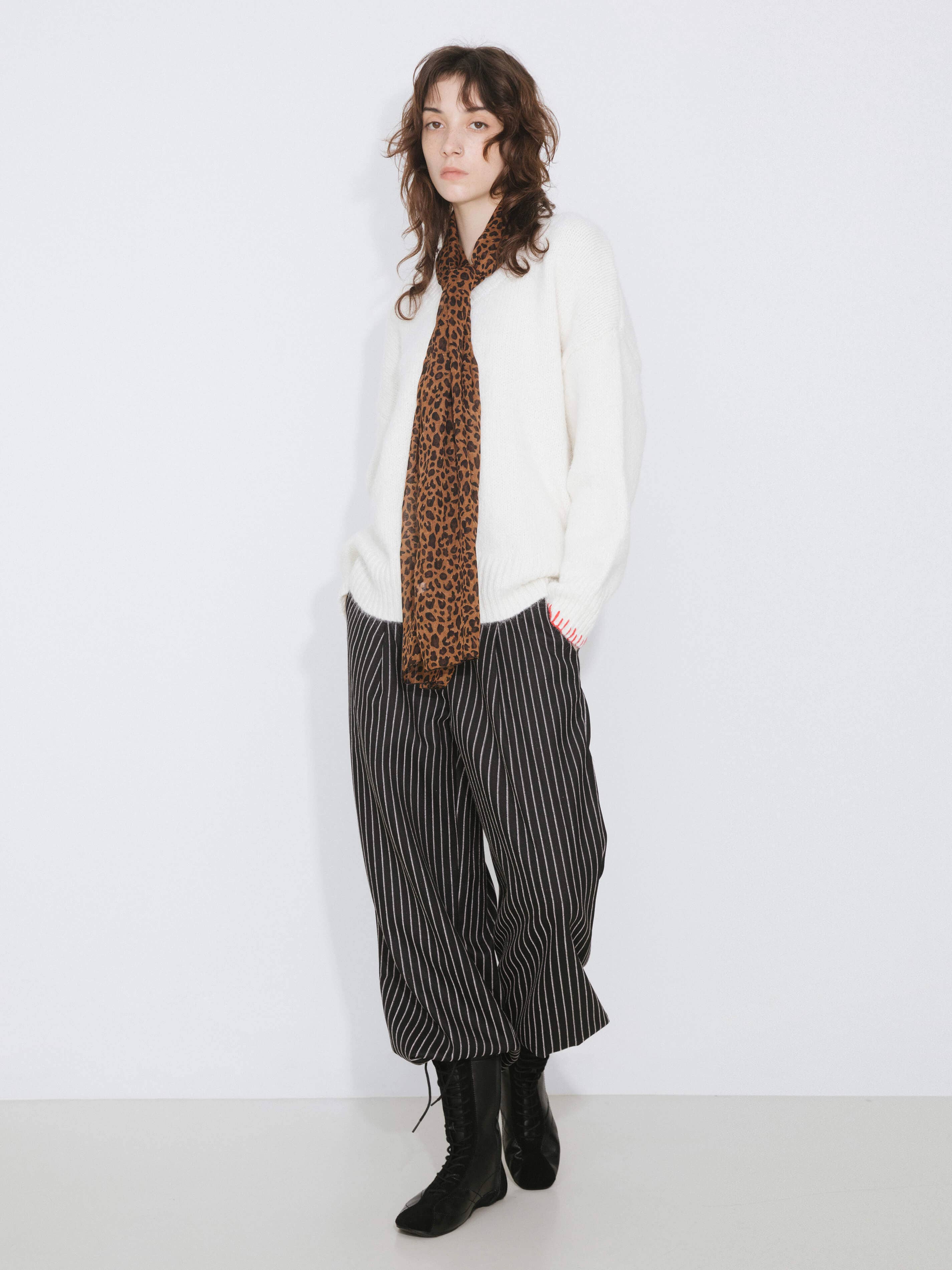 CUBIC - Wholesale Knit Sweater - Women's - V-Neck Alpaca Knitwear Jumper8