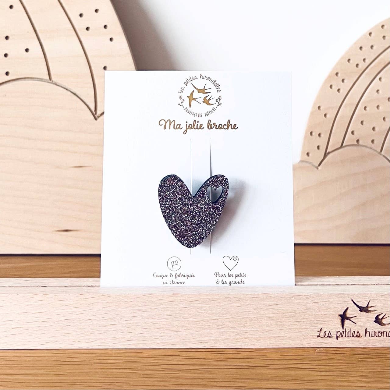 Les Petites Hirondelles - Wholesale Brooch - Glitter brooch - Heart2