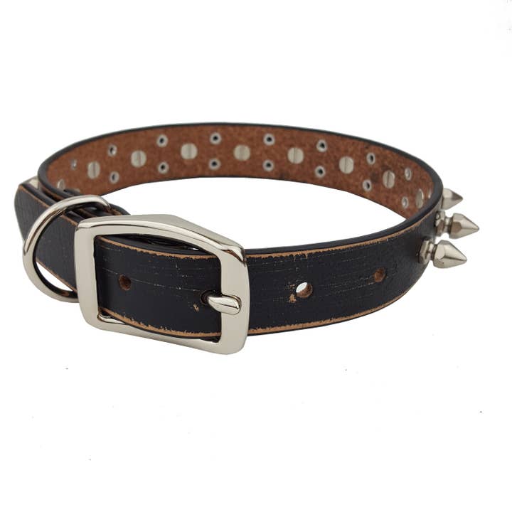 Axesoria West - Wholesale Pet Collar - Dog - Genuine Distressed Leather Dog Collar with stud and Spike1